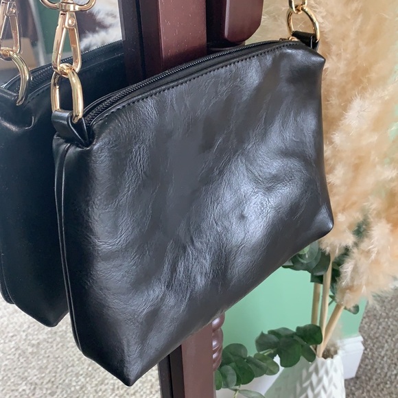 Womans Leather Shoulder purse - Picture 3 of 7